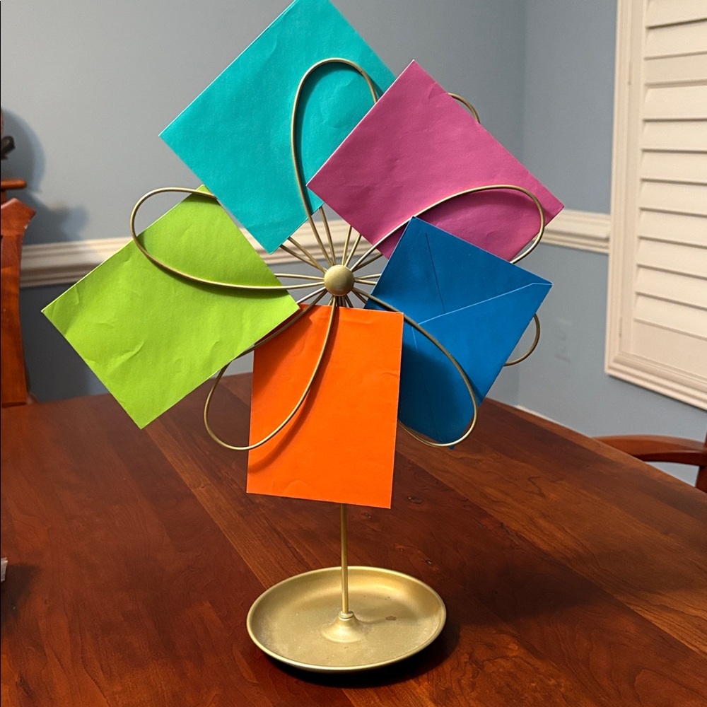 PHOTO Flower - arrange up to 10 pictures. 16 inches tall